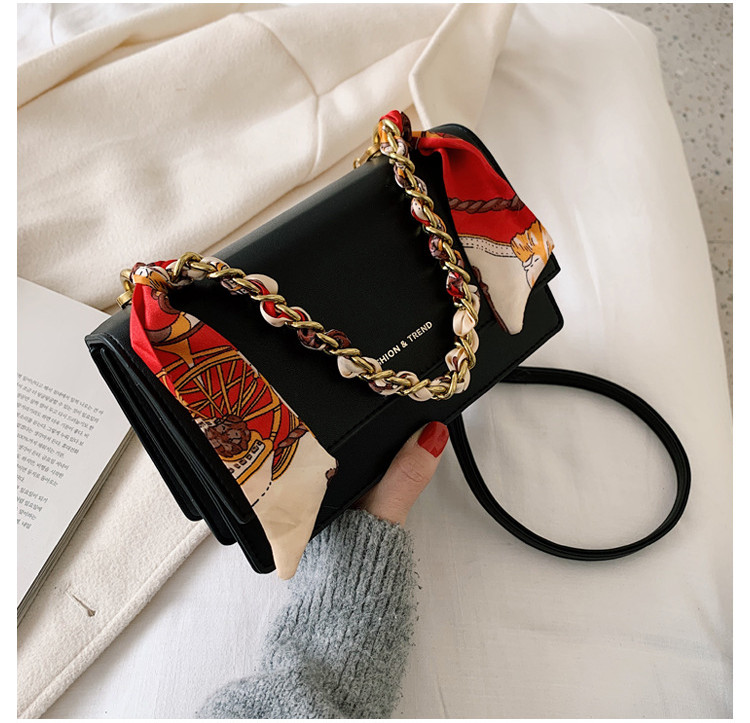 Female bag new 2023 trend spring style shoulder bag wild fashion silk scarf small square bag chain messenger bag