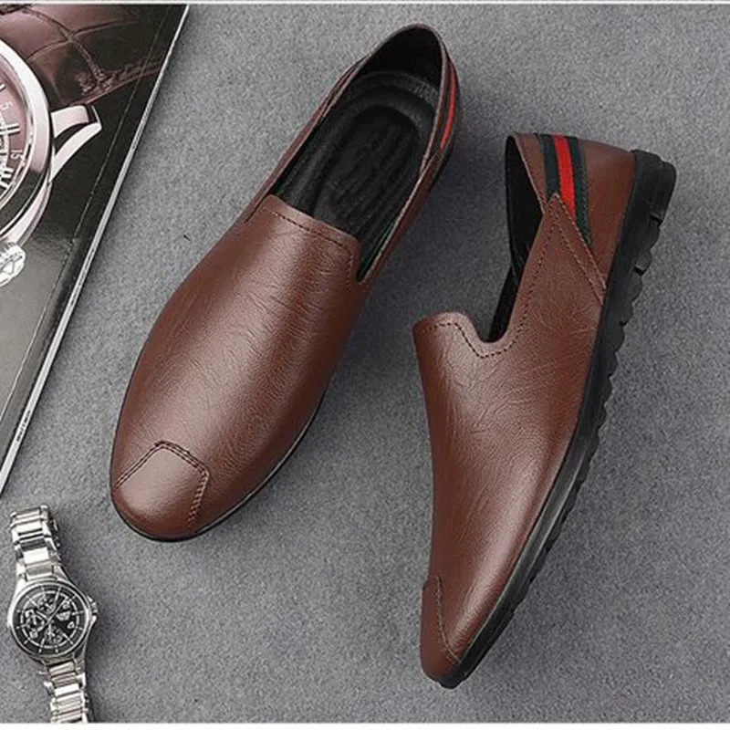 Mens soft driving shoes genuine Pu leather shoes mens sports shoes mens sports shoes adult handmade sliding on flat bottomed boat shoes 241106