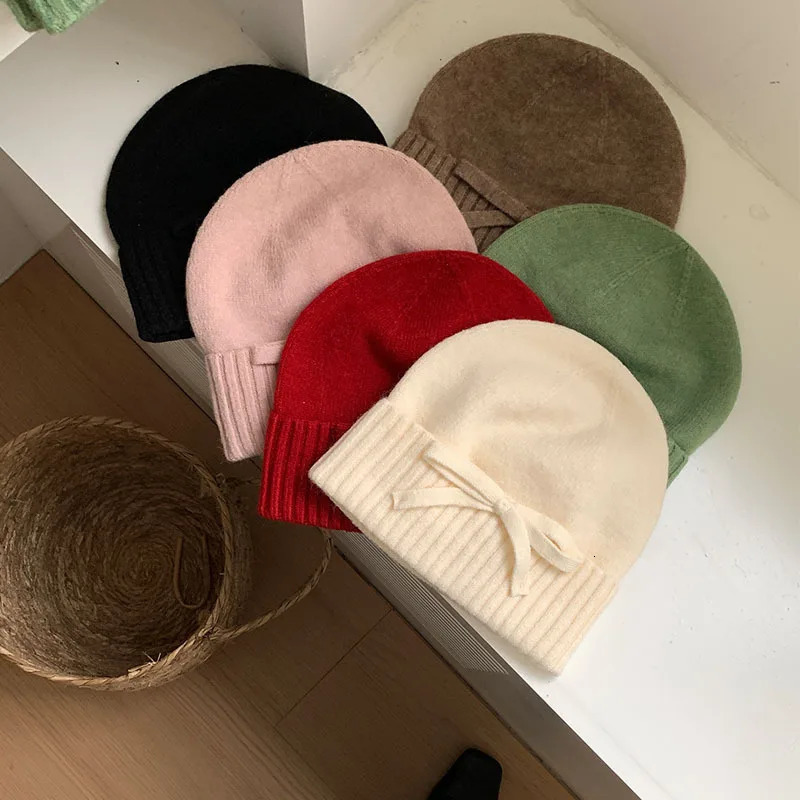 Butterfly Knot Knitted Beanies Hat Glove Set Womens Winter Warm Skull Hat Womens Outdoor Skiing Cold Protective Ear Hat 241107