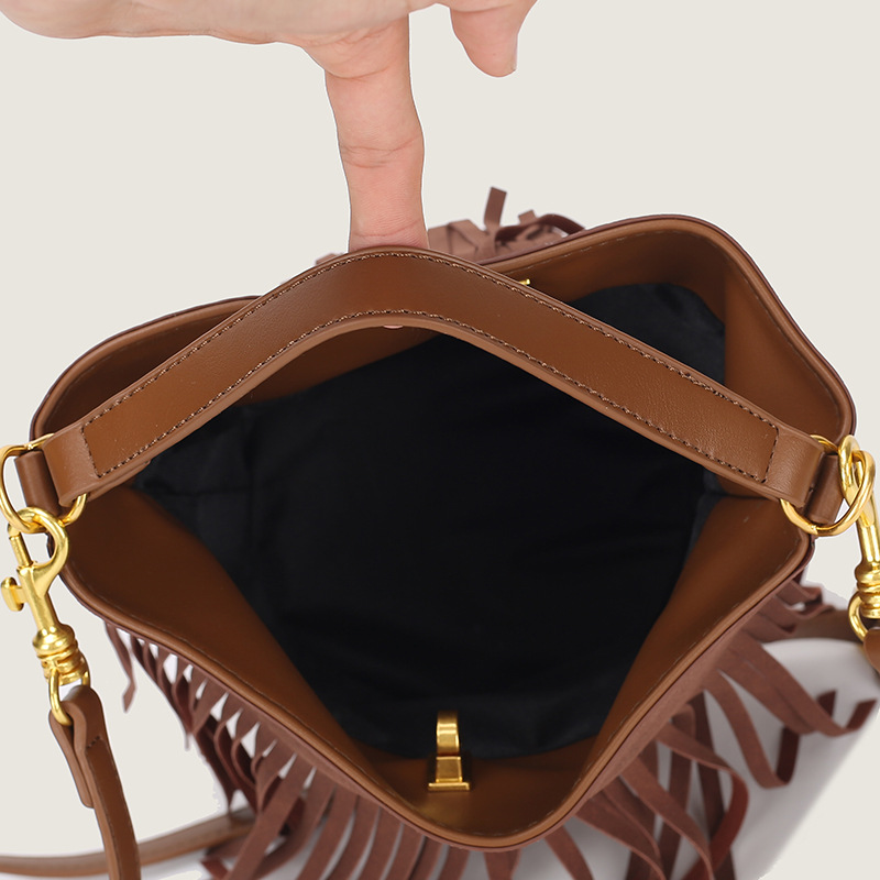 Women's Tassel Bucket Bags Vintage Matte Leather Handbags Casual Shoulder Commuter Package 2023 New Fashion Totes Bag Brown PM31