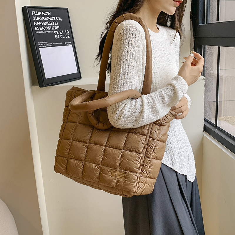 Luxury Women Shoulder Bag Quilted Space Cotton Crossbody Bag Versatile Padded Messenger Bag Winter Large Capacity HandBag