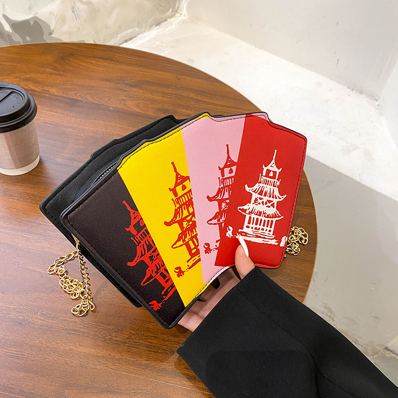 European and American Fashion Funny Personality Creative Contrast Color Playing Card Tower Pattern Pu Messenger Bag Female