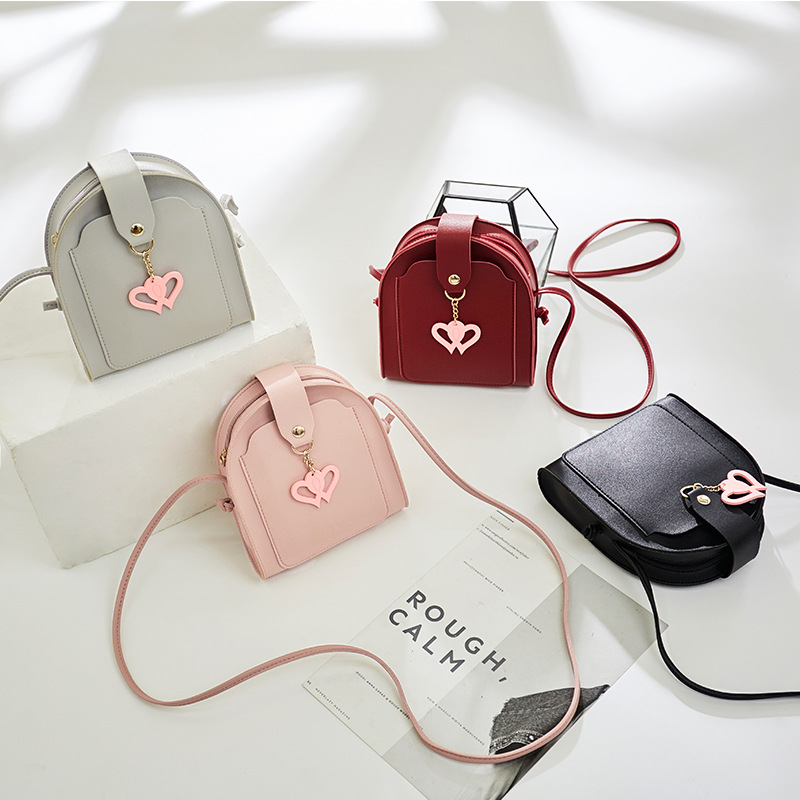 Women Messenger Bags Lovely Heart Pendant Girls Shoulder Crossbody Bag Soft Single Strap Fashion Lady Party Small Phone Bags