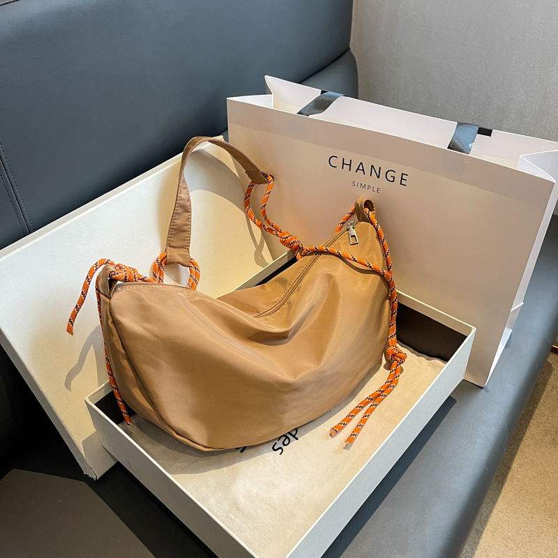 New Nylon Cloth Shoulder Bags Vintage Solid Color Hobos Bag Casual Large Capacity Diagonal Bag Fashion Versatile Women Handbag