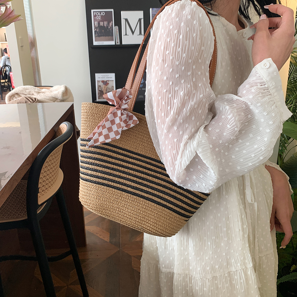 Women Striped Hobo Bag Large Capacity Crochet Beach Handbag Zipper Closure Weaving Striped Handbag Ladies Summer Daily Bag