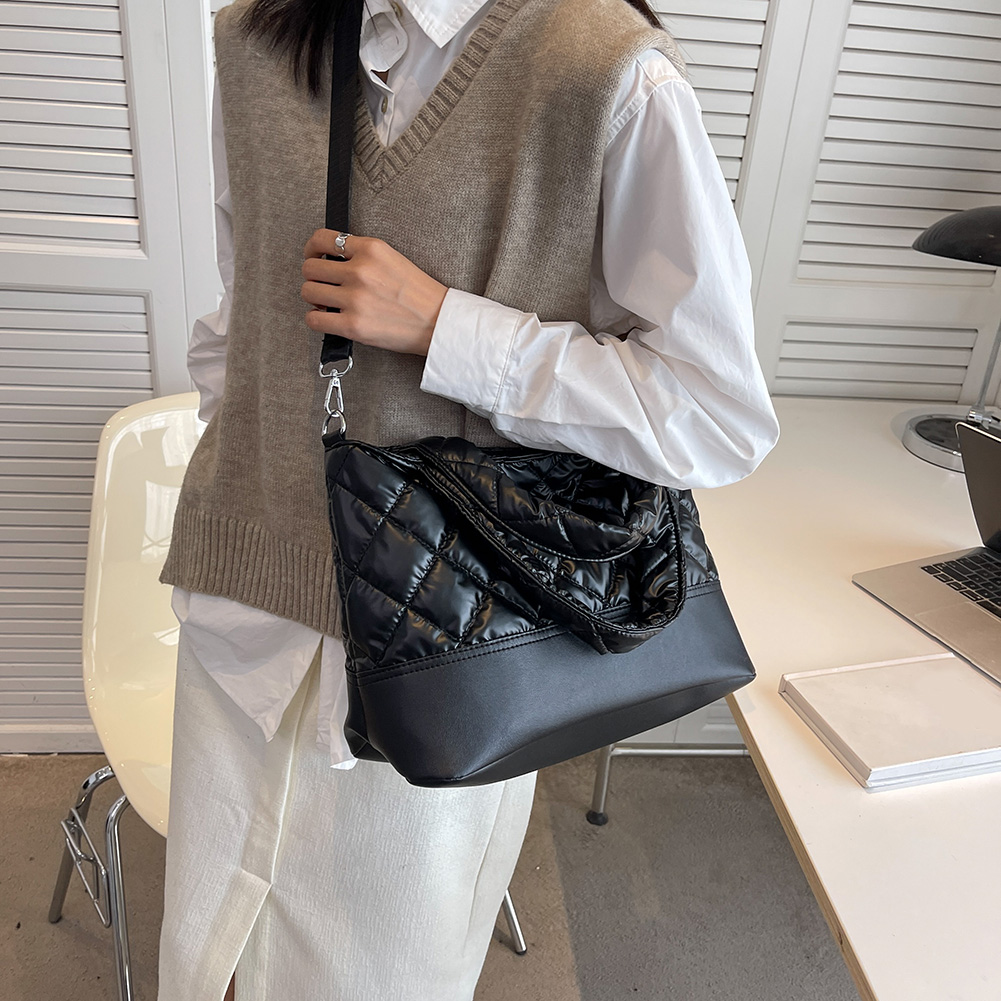 New Fashion Large Tote Bags Padded Handbags Designer Quilted Women Shoulder Bags Nylon Down Cotton Autumn Winter Crossbody Bags