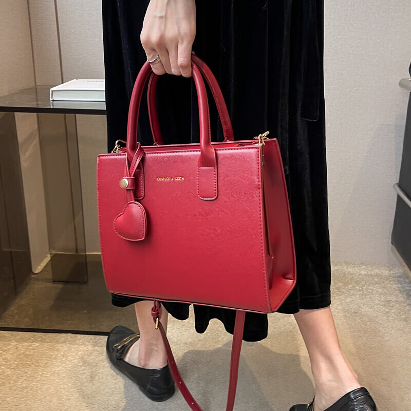 AIOSC New Female Bridal Bag Large Capacity Red Envelope Wedding Use Synthetic leather Zipper Style Sleek design BagVoyage