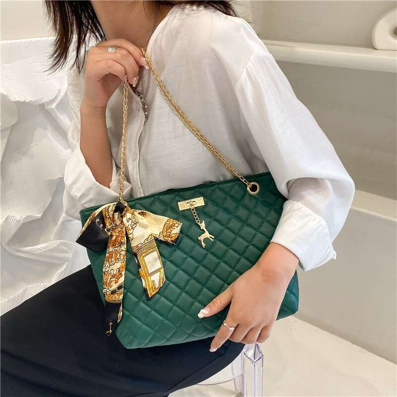 Women's 2021 New Korean One Shoulder Crossbody Casual Deer Lingge Underarm Bag Silk Scarf Messenger bag Fashion