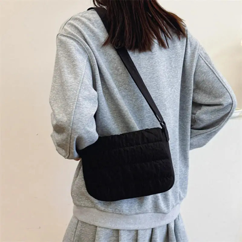 Fashion Underarm Bags Puffy Handbags Tote Women Girls Shoulder Lightweight Down Cotton Padded Plaid Messenger 241106
