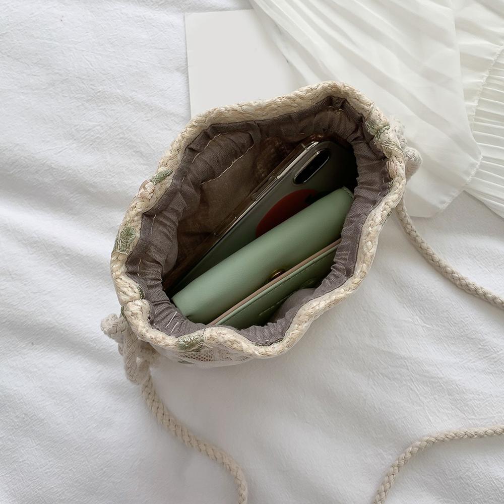 Straw Weave Bucket Bags Rattan Women Summer Beach Shoulder Bags Handbags Casual Handbags Retro Mini Shoulder Bag Crossbody Bag