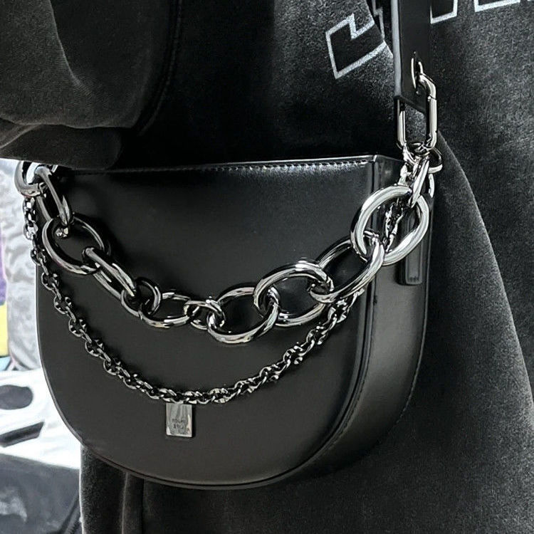 Women Bag PU Chains Black Fashion Shoulder Bag Pures and Bags Crossbody Girls Bag Office Lady Women Bags Euro-America Style