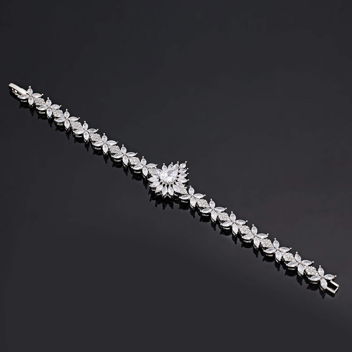 Fashion 4-piece Water Drop Necklace Womens Wedding Jewelry Set Zircon Crystal Dubai Bridal Jewelry Accessories Gift 241106