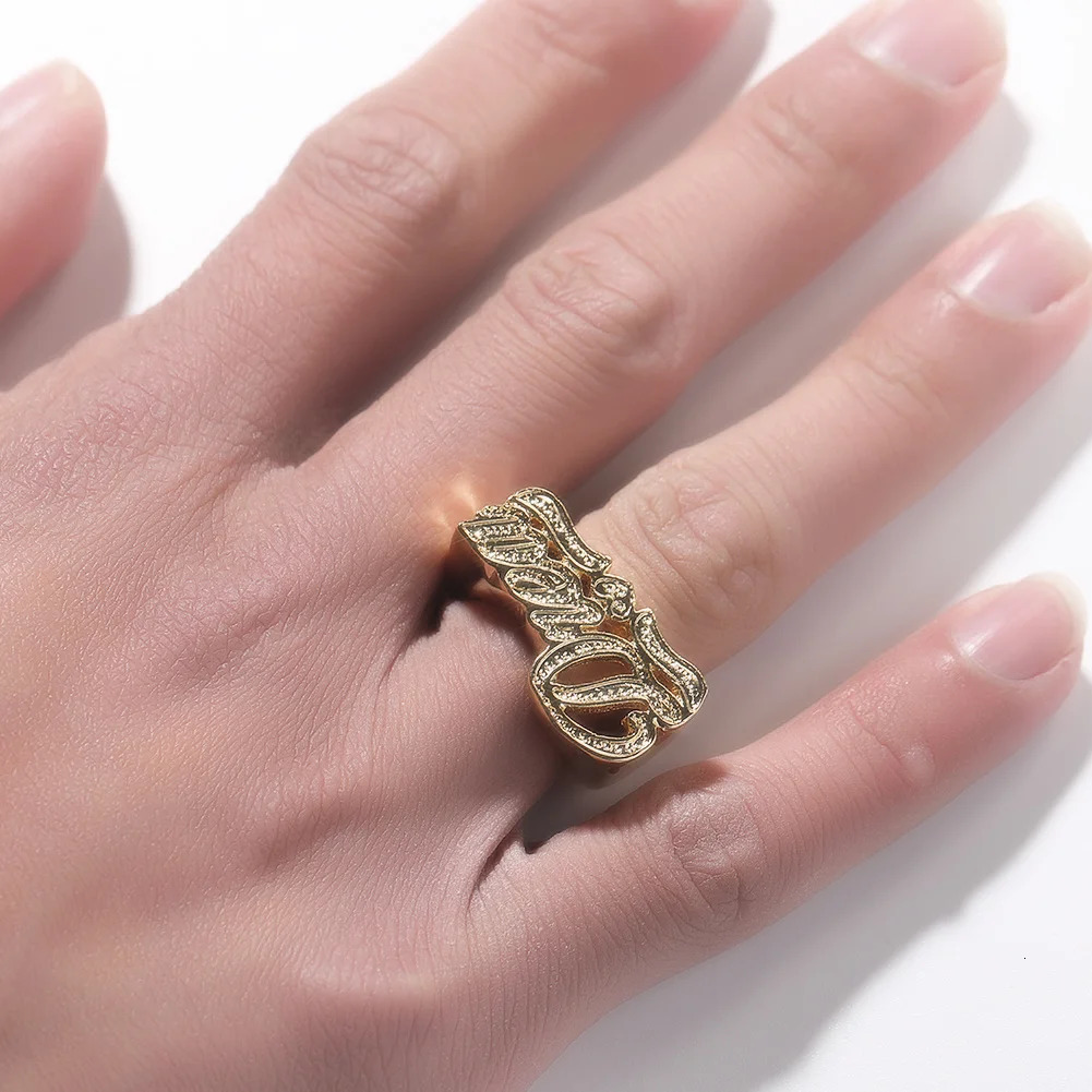 Uwin Customized Name Ring Personalized Zinc Alloy Letter Ring Womens Fashion Ice Charm Hip Hop Jewelry Gift 241106