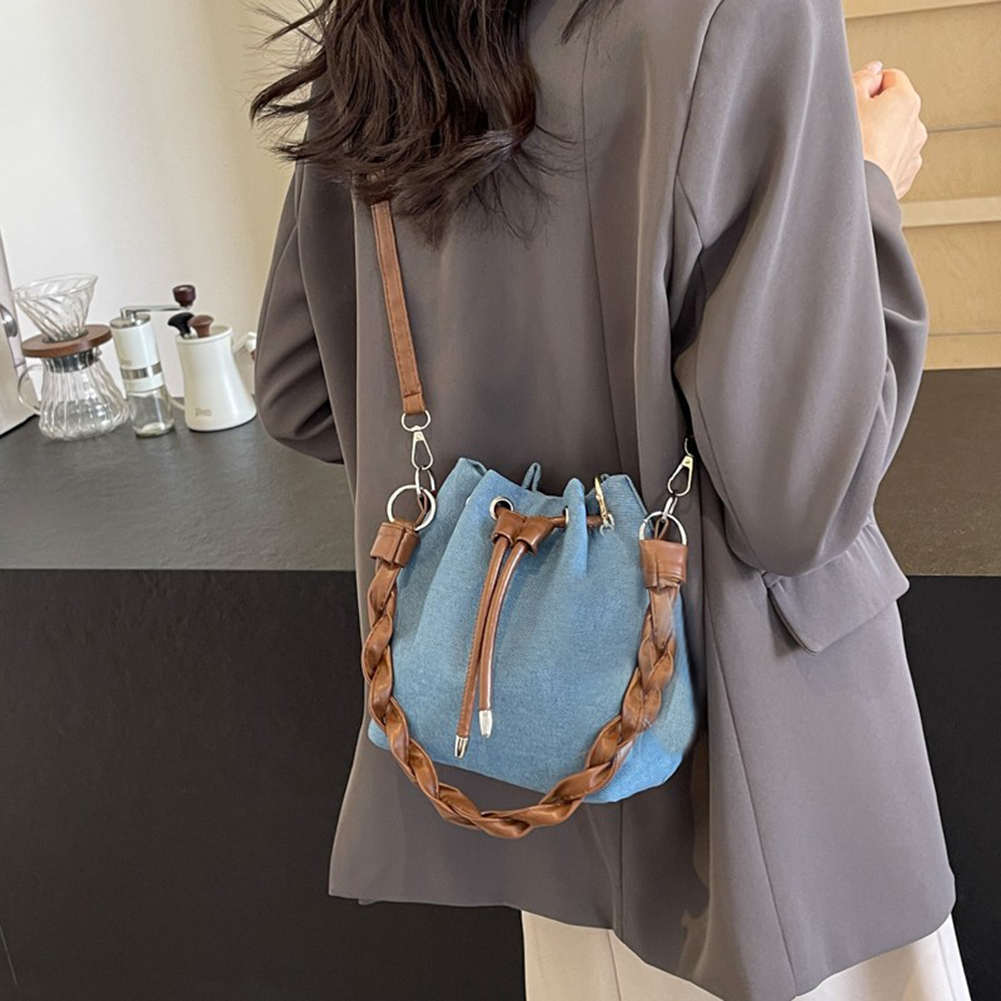 Women Stylish Crossbody Bag Adjustable Strap Denim Drawstring Bucket Bag Casual Commuting Bag Large Capacity for Party Vacation