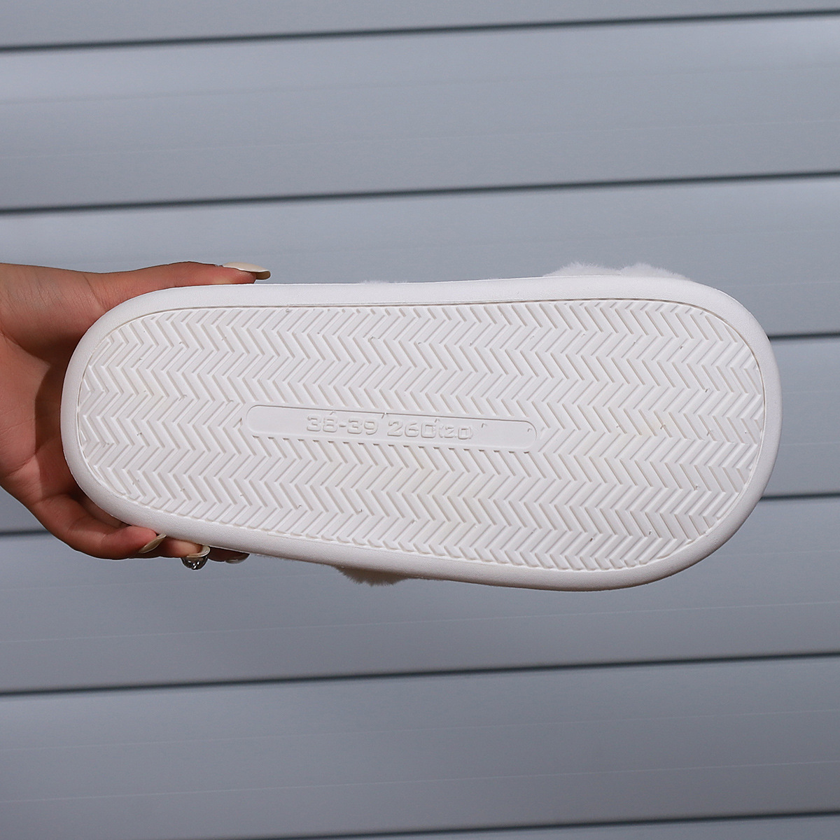 Household Rabbit Fur One-piece Fashionable Flat Slippers.