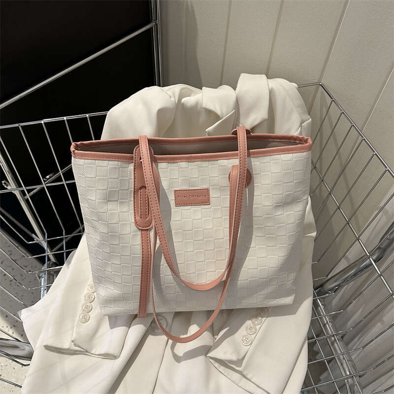 Big women's large capacity 2023 new summer shoulder bag, personalized trend, this year's popular commuting tote bag