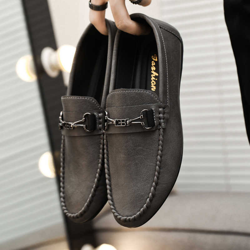 CMM Mens Shoes New Summer Lazy Shoes Mens Driving Loafer Chao Shoes Versatile Mens Casual Shoes Korean Version Shoes Men
