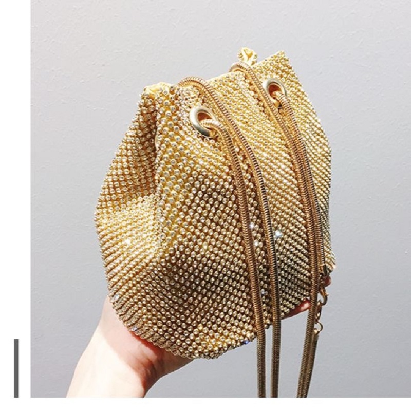 Spring and Summer New Snake Bone Chain Inlaid Diamond Portable Bucket Bag Banquet Dress One Shoulder Crossbody Women's Bag