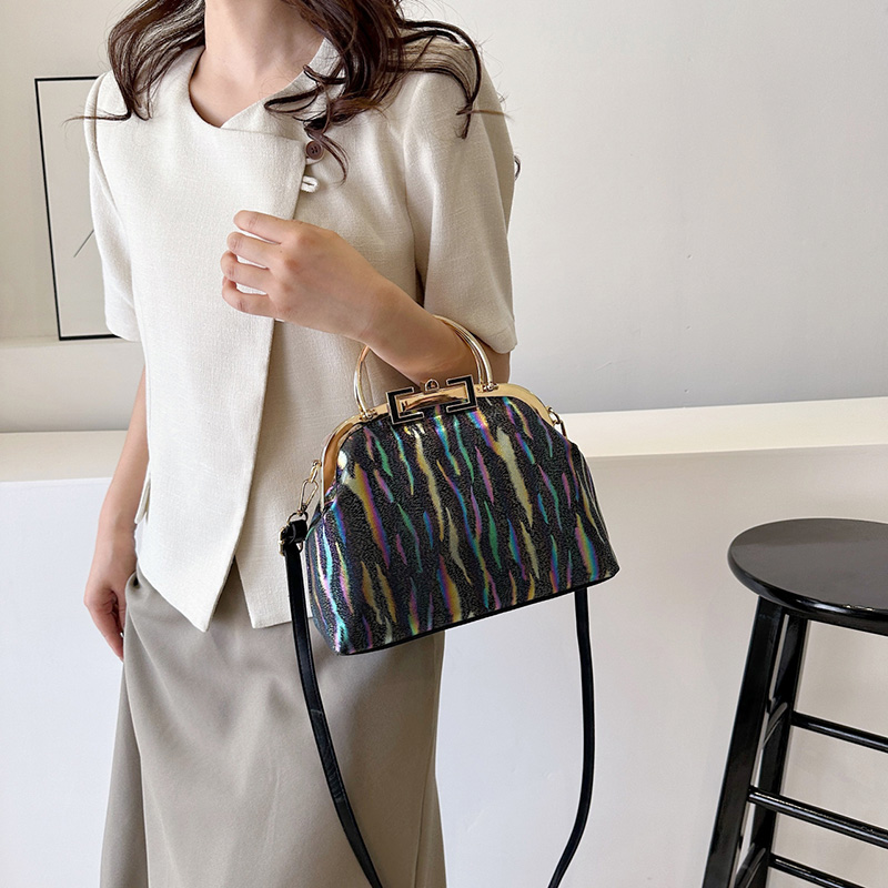 Designer Brand Women Lock Chic Shell Clip Big Handbags Retro Lady Black White Pink Messenger Bags Evening Clutch Shoulder Bags