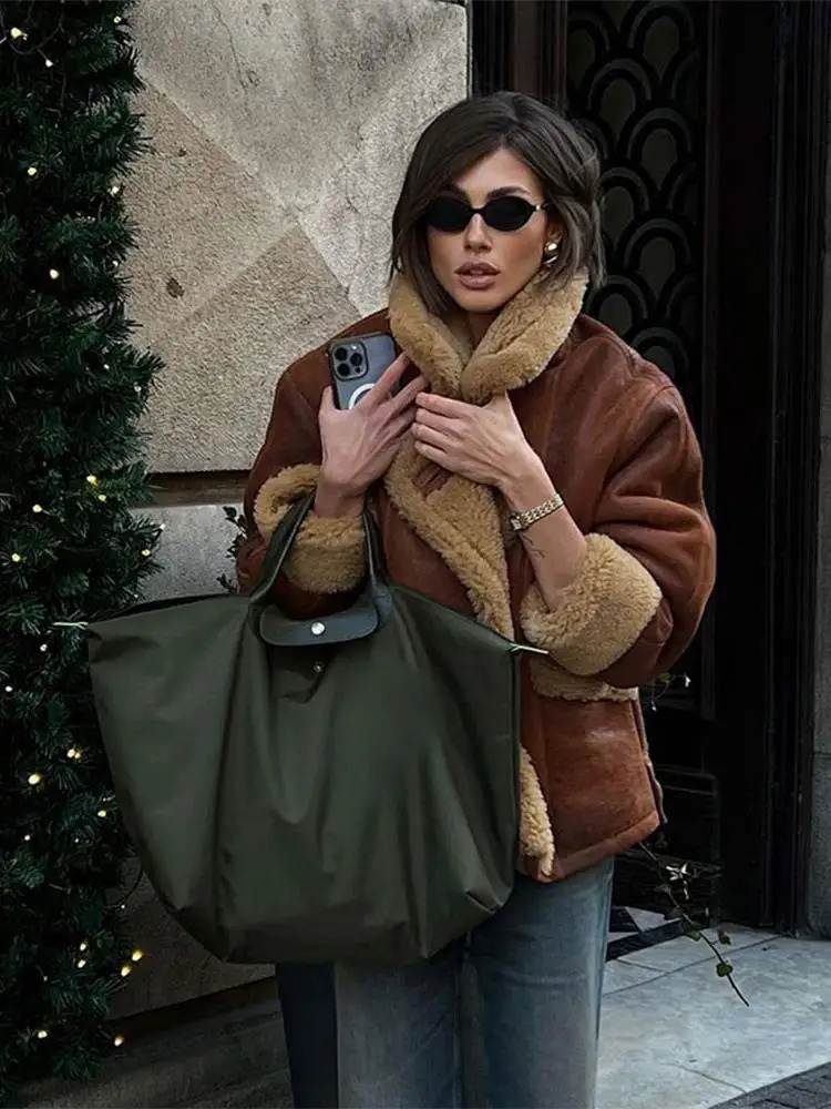 Winter Thick Spliced Fur Short Sleeve Jacket Fashion Single Chest Brown Pocket Jacket Womens High Street Wear 241107