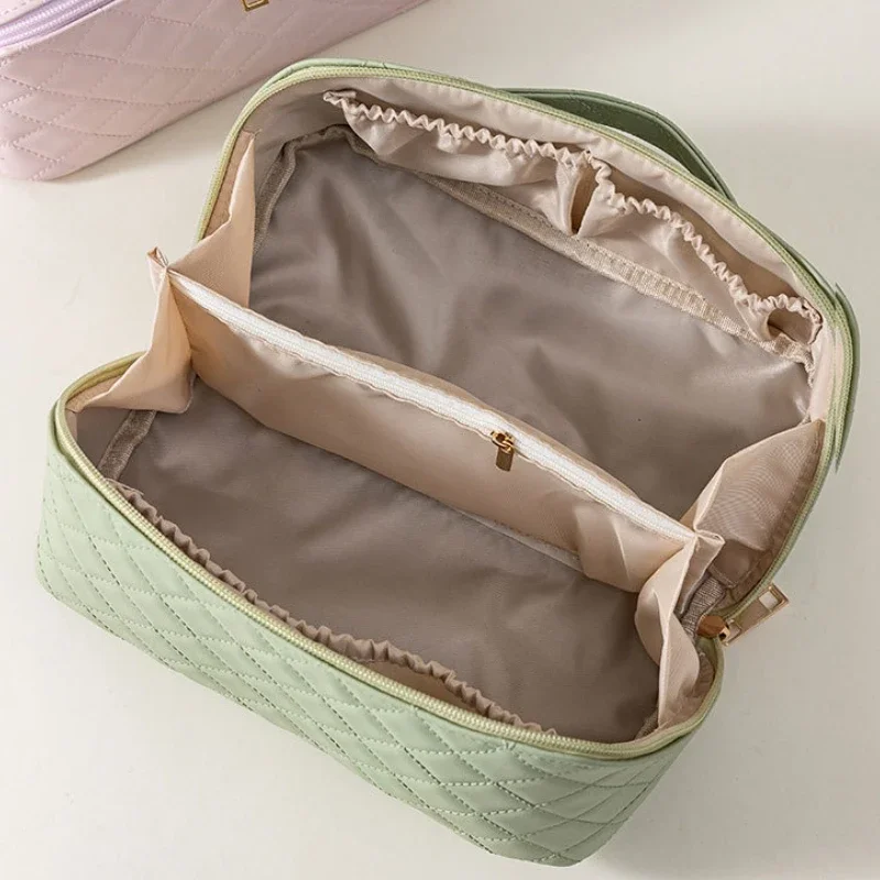 Travel Toiletries Organizer Pouch Female Storage Makeup Cases Fashion Large Capacity Portable Makeup Bag Women Cosmetic Bag