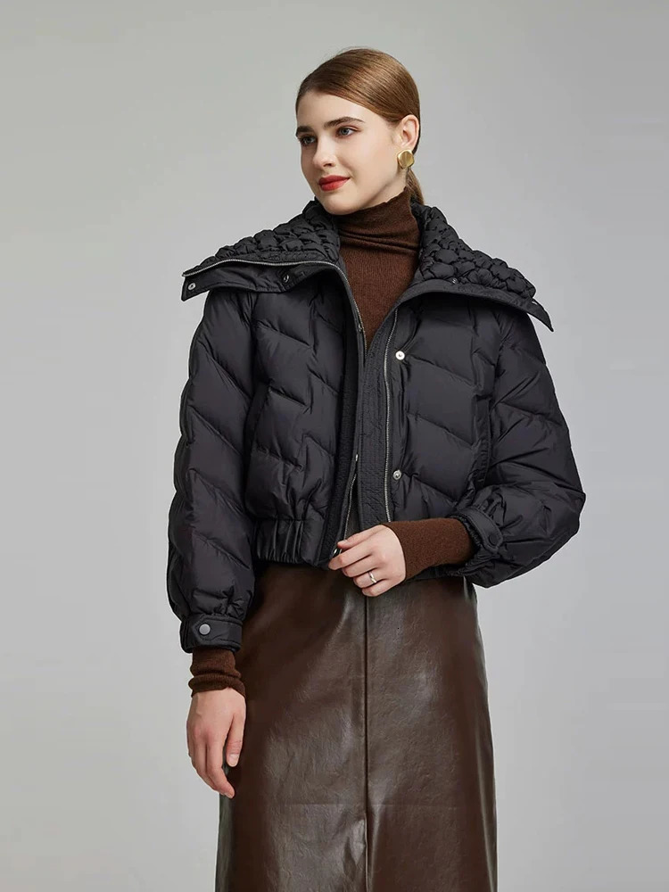 n a large collar down jacket for womens winter fashion oversized short cushioned jacket for womens outerwear elegant brown INKEO DJ062 241107