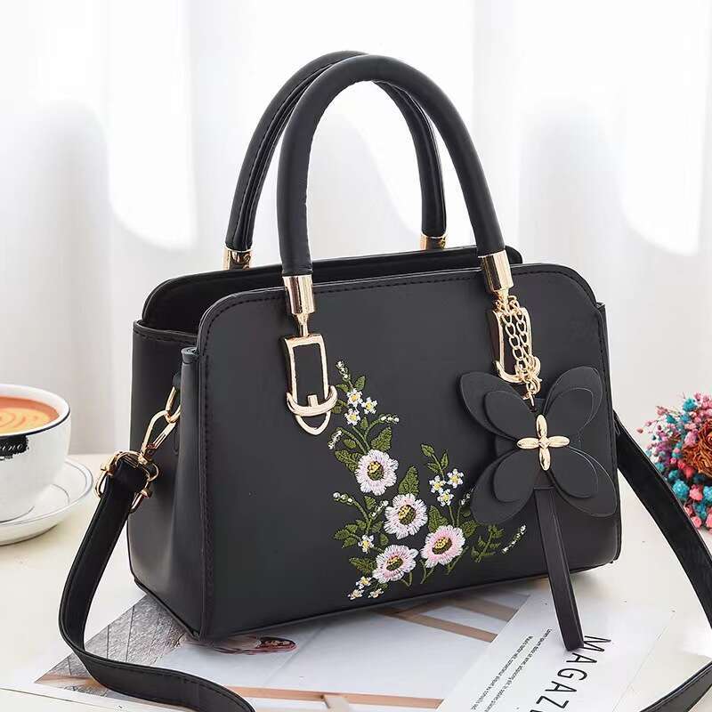 Flower Chinese style handbags, high-quality shoulder bags, generous and dignified, hot selling women's bags