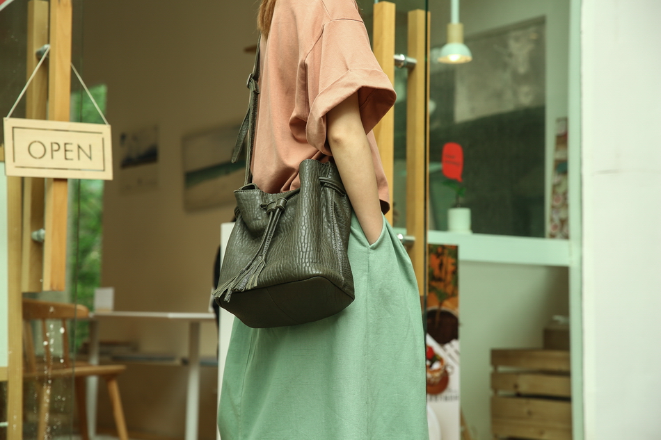 Vendange fashion multipurpose totes drawstring simple genuine leather women bag shoulder bag 2541