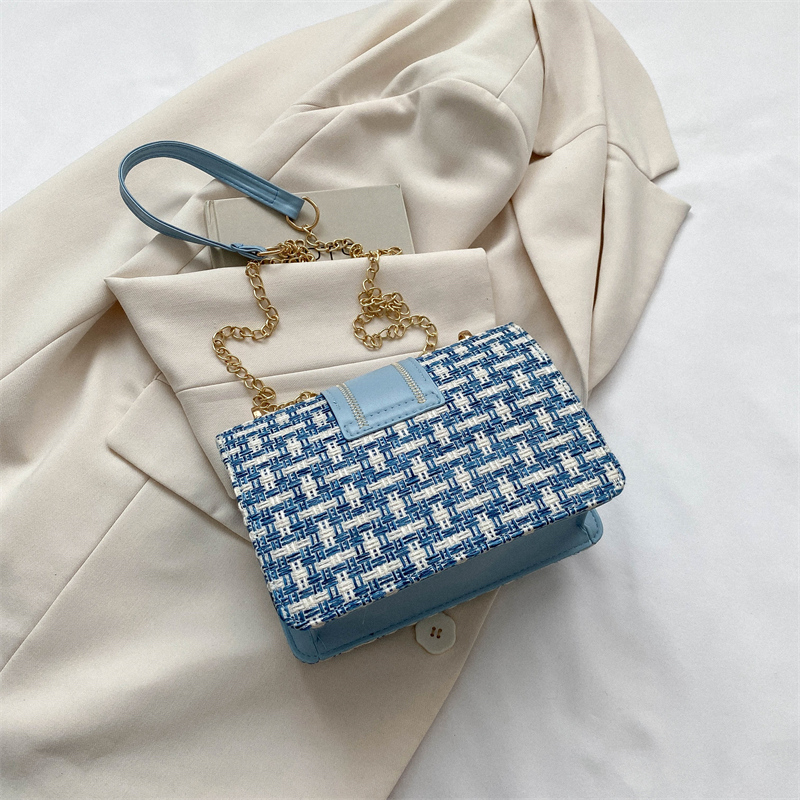 Checkered metal chain single shoulder bag, women's lock buckle, crossbody commuting small square women