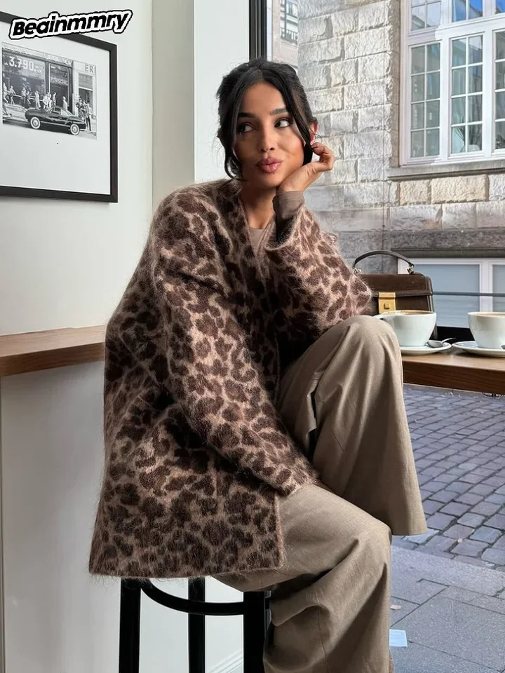 Fashion Leopard Print Mohair Knit Cardigan Women Casual Loose Pockets Long Sleeve Sweater 2024 Lady Front Open Commute Tops 241107