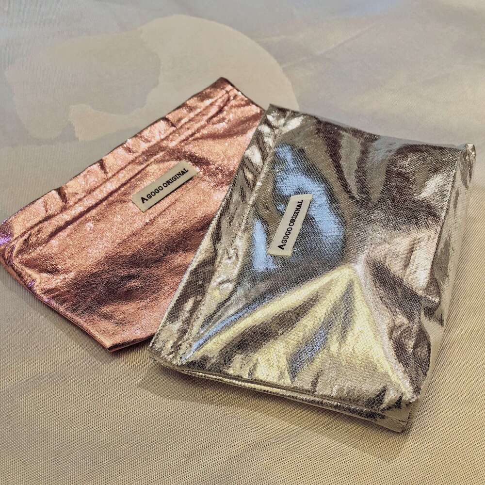 Shining Large Capacity Bag - Portable Fashion Canvas Makeup Storage Bag, Suitable for Travel, toiletries and accessories .