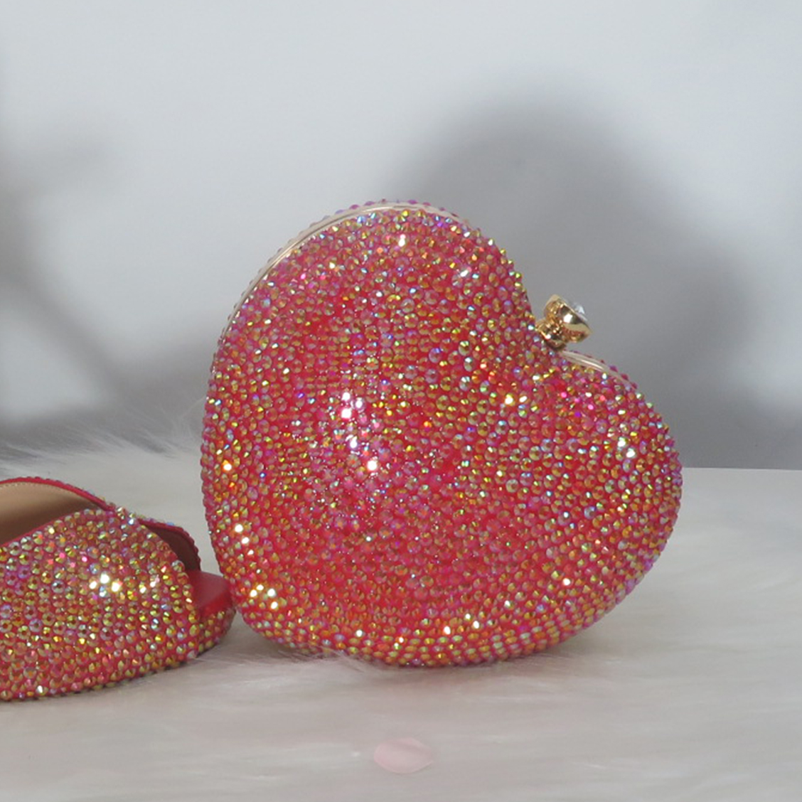 BaoYaFang Women wedding bag bride Party heart purse Day Clutches Bling AB Crystal Handbags Evening Bag