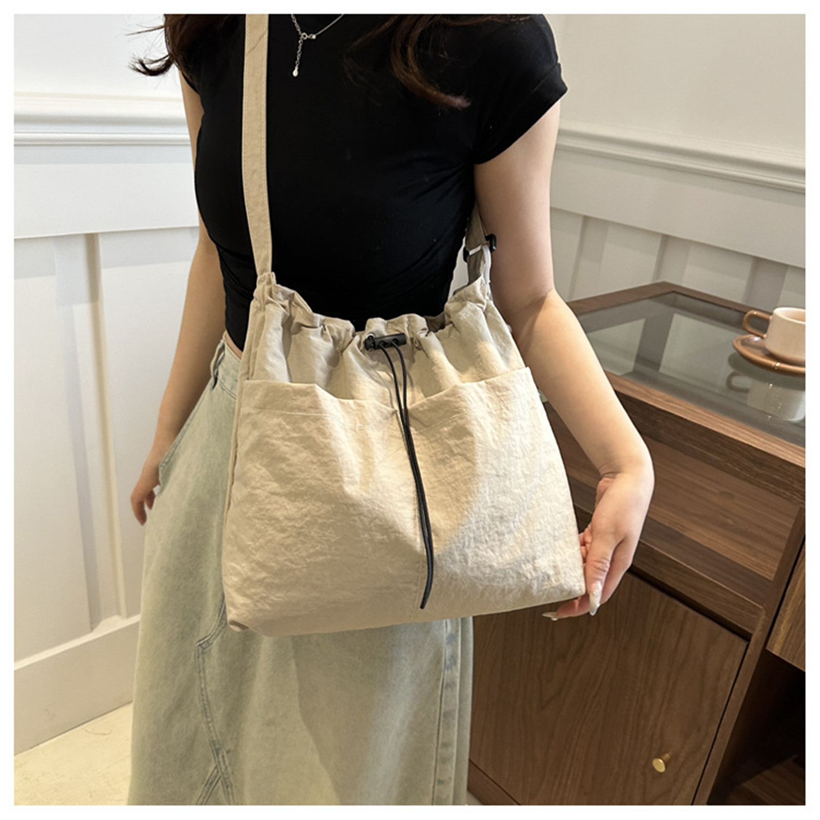 Large Capacity Versatile Shoulder Bag for Women's Summer Lightweight Nylon Shoulder Crossbody Bag New Minimalist Tote Handbag