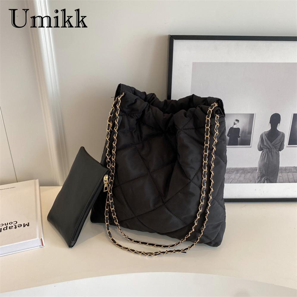Women Shoulder Bag Fashionalbe Nylon Handbag Quilted Crossbody Bag Embroidery Thread Simple Female Commuter Handbag Shopper Bag
