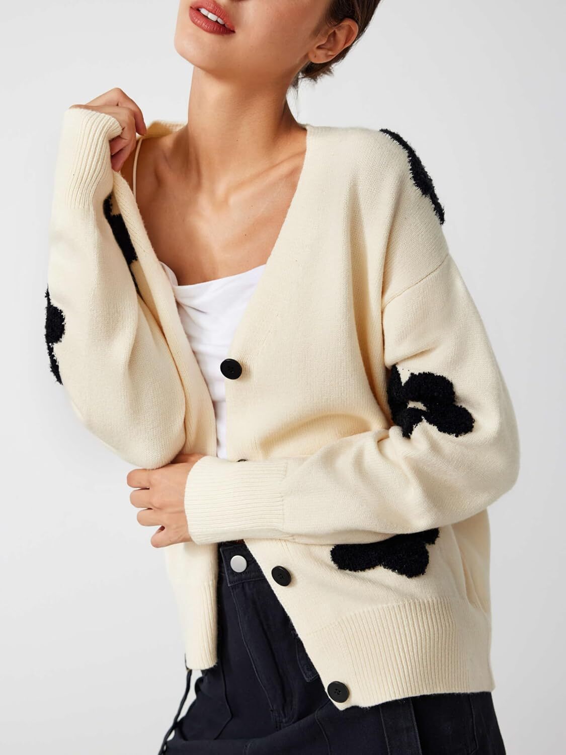 Autumn/winter Outdoor Short Coat Designer Women's V-neck Fashion Wool Cardigan Women's Knitted 2025