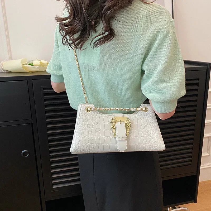2024 Luxury Women's Chic Underarm Bags New Fashion Crocodile Pattern Chain Shoulder Bags Handbags Clutch Blue Green Armpit Bags