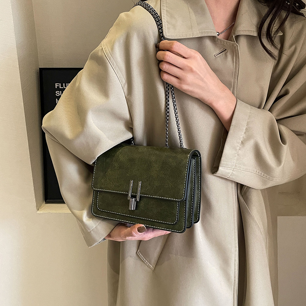 Women PU Shoulder Bag Designer Crossbody Bags Large Capacity Daily Sling Bag Solid Color with Chain Strap for Travel Vacation