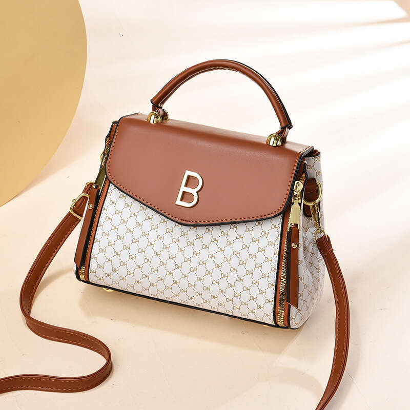 Women's handbag style classic women's travel shoulder small square bag bags