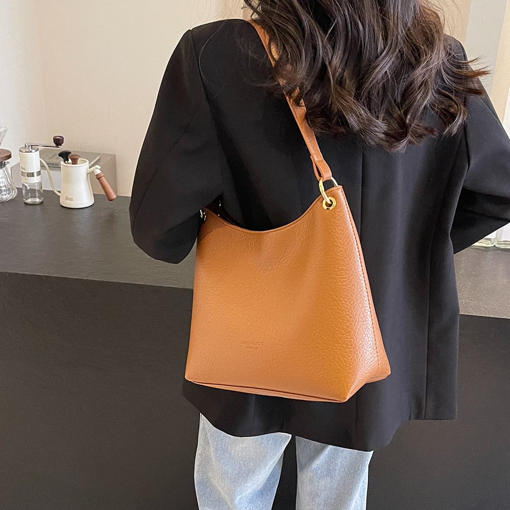 Women Chic Hobo Bag Large Capacity PU Leather Simple Shoulder Bags Solid Color Elegant Crossbody Bag for Outdoor Travel bolsos