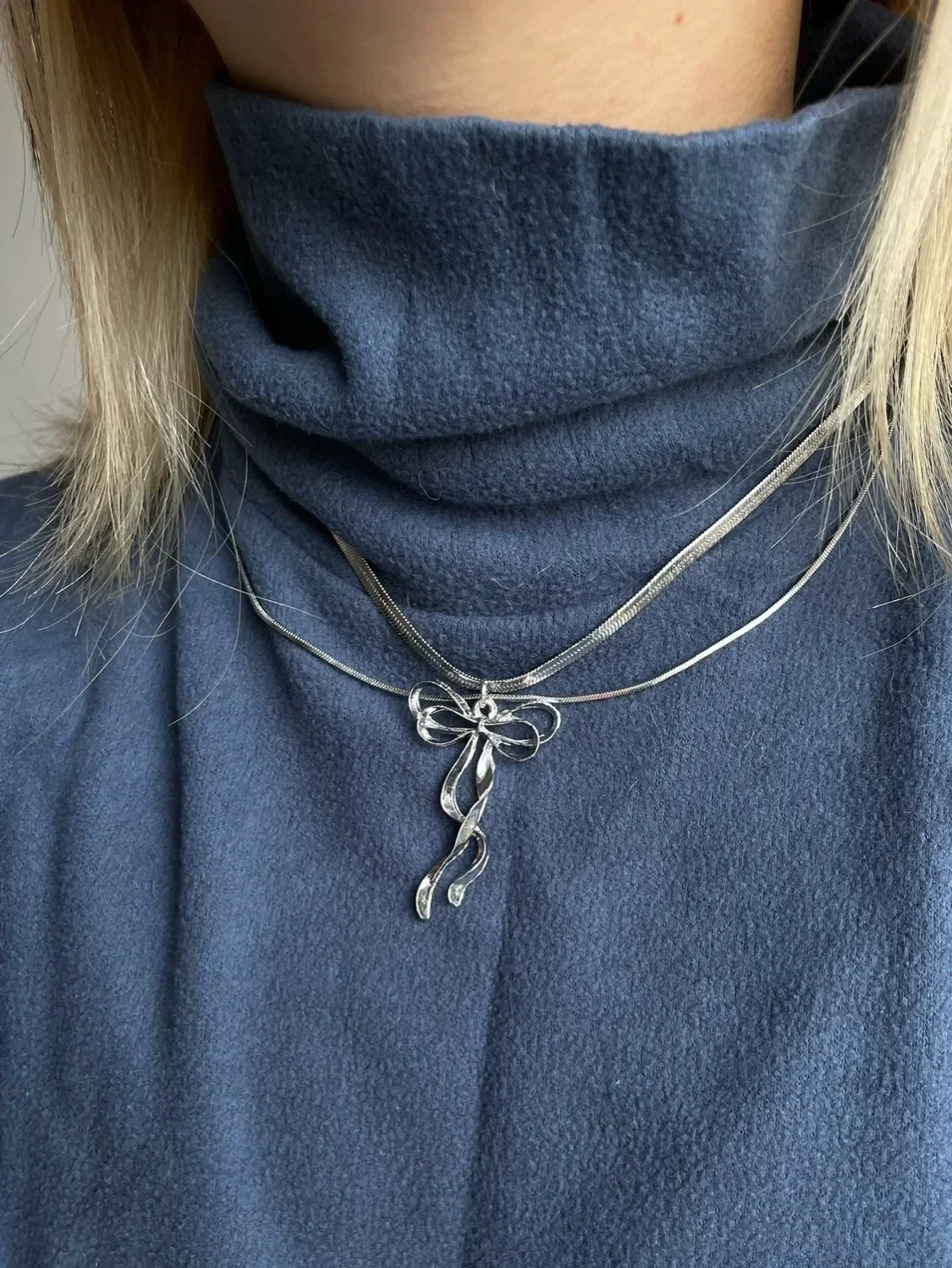 Vintage Jewelry Snake Bone Chain Bow Pendant Necklace Kawaii Necklace Korean Fashion Y2K Necklace Female Charm Accessories Punk 241107