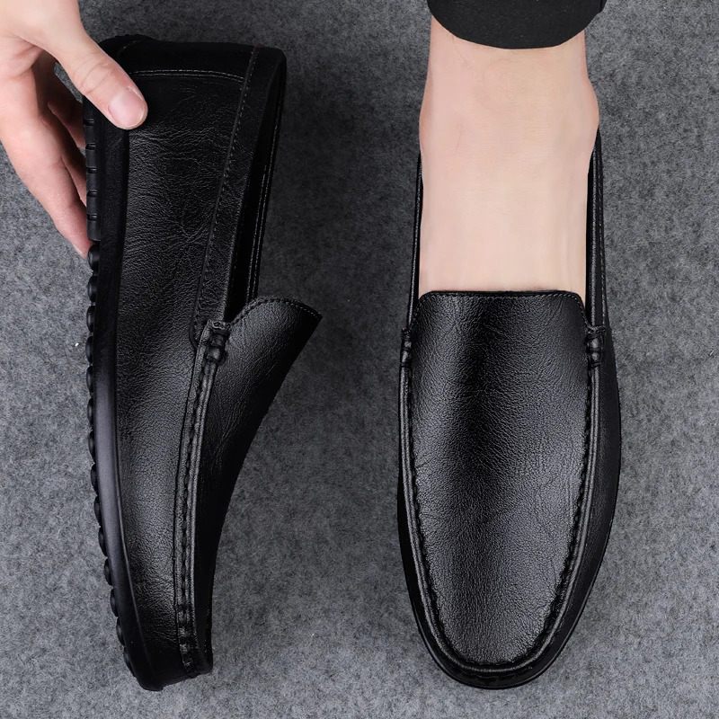 Genuine leather Loafers mens Moccasin fashionable slide on soft flat casual mens shoes Adult mens shoes Handmade boat shoes 241106