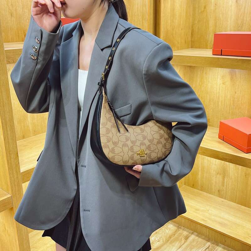 Designer Bag Fashionable Old Flower Large Capacity Armpit Bag 2024 New Temperament Versatile Women's Shoulder Tote Bag