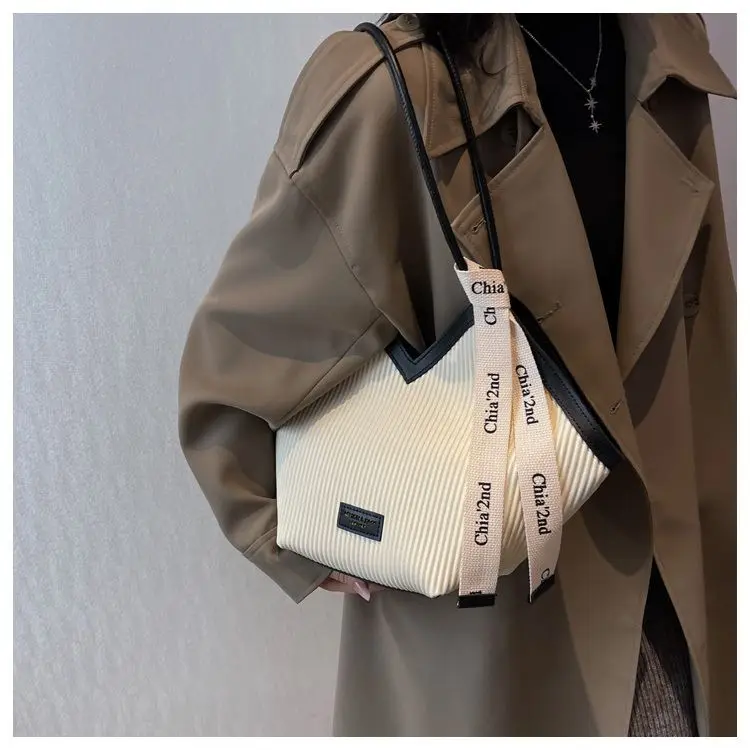 Casual Versatile Large Capacity Women Shoulder Bag Leather Commuting Student Tote Bag Fashion Pleated Large Handbag for Girl Ins