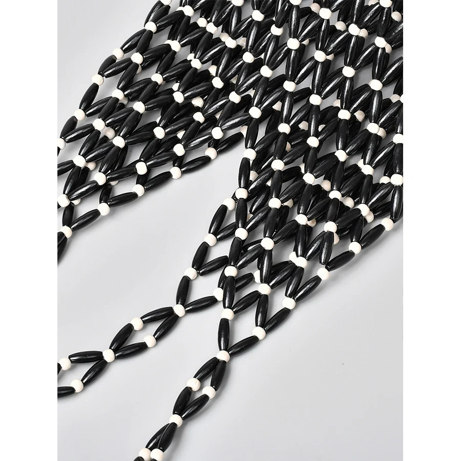 Womens summer hollow wooden bead handbag shoulder bag womens mesh canvas beach handbag 241107