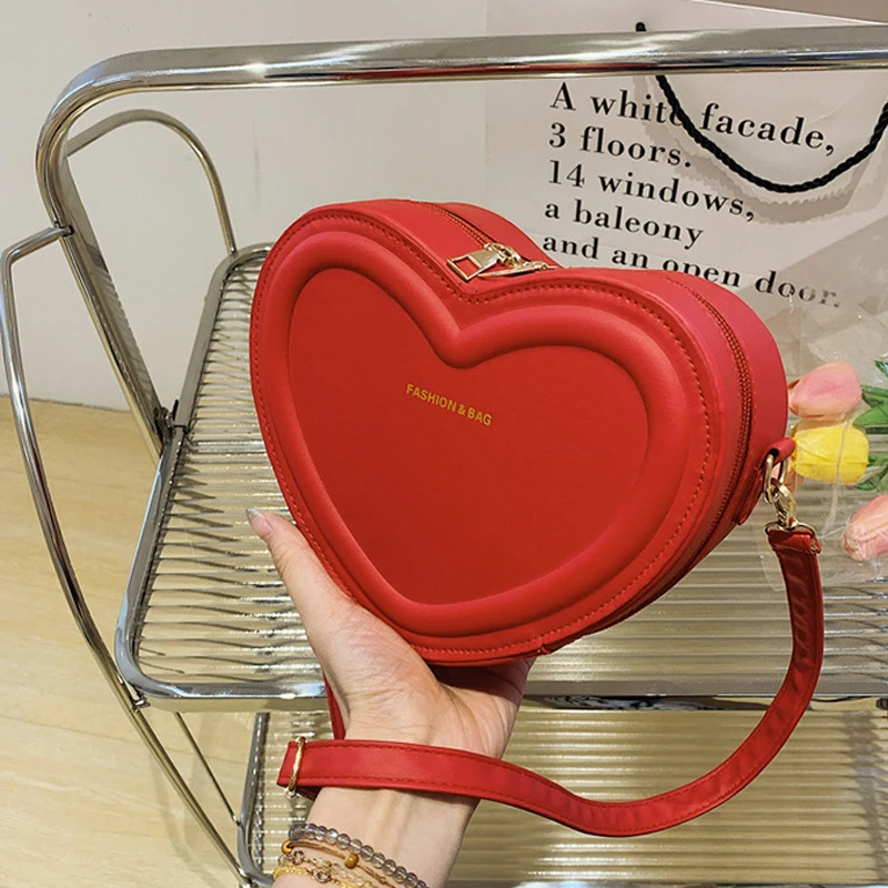 Summer 2023 Fashion Heart-shaped Lovely Shoulder Bags for Women PU Leather Female Crossbody Bags Vintage Casual Hand Bags