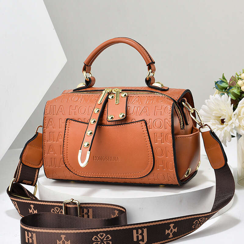New Quality Handbag Exquisite Small Shoulder Simple and Versatile High end Crossbody Women's Bag Bags