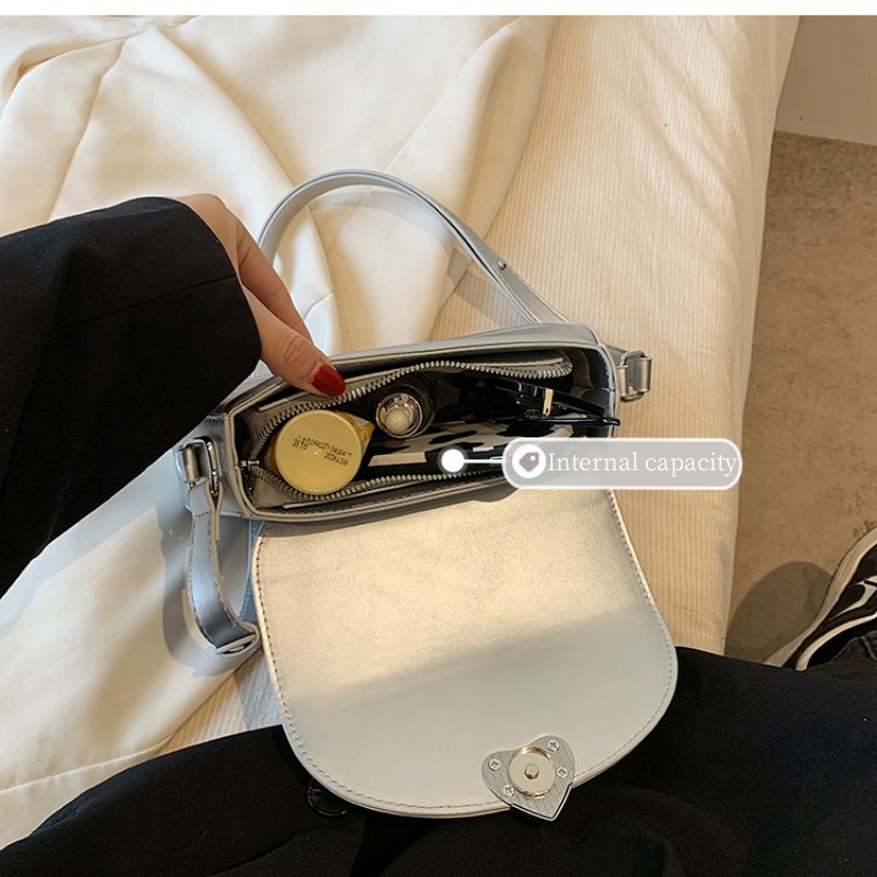 Metal Loving Heart Buckle Shoulder Bag For Women Fashion Handbags Silver Color French Small Purse Designer Underarm Phone Bag