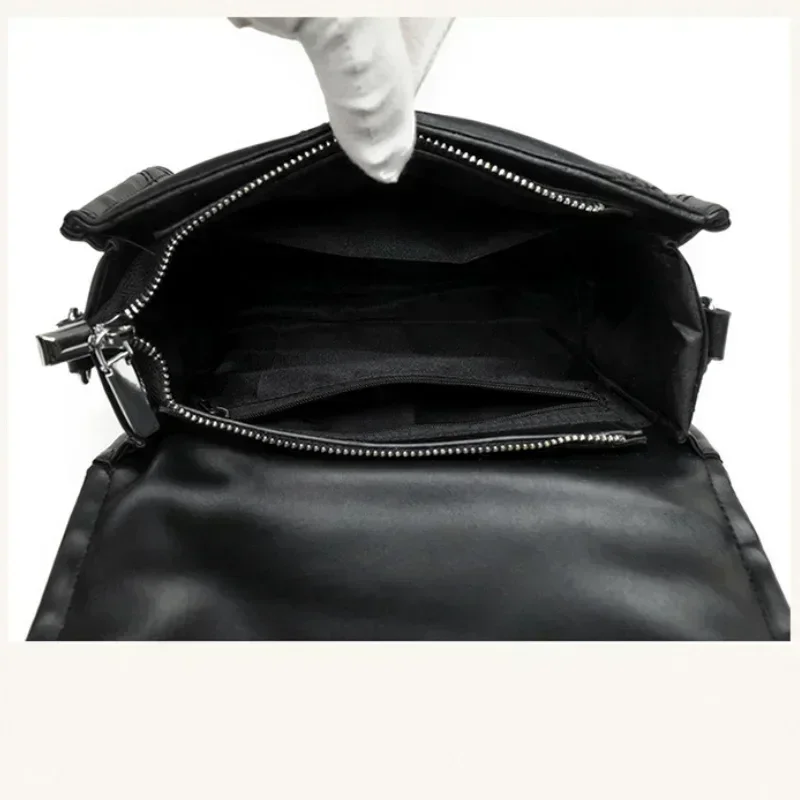 2024 Ladies' Casual Bag Retro Lapel Messenger Wallet Luxurious Designer Handbag Checkered Envelope Shoulder Bag.
