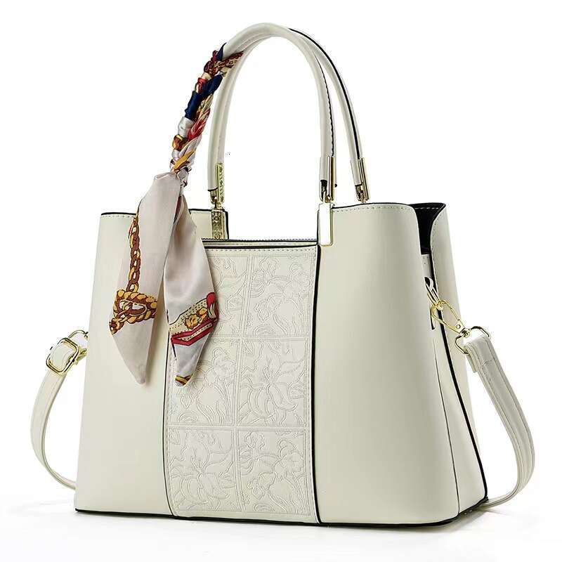 2024 Texture New Chinese Embroidery Mother's Day Women's Bag Mom Large Capacity Handbag Bags