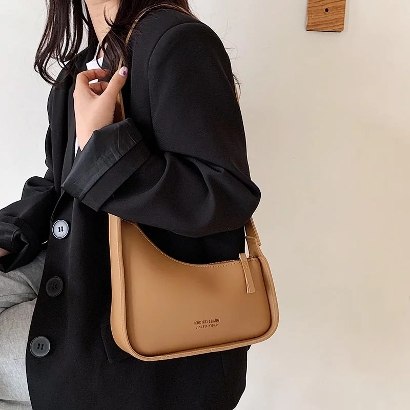 Women's Retro Luxury Solid Color Shoulder Bag for Femele Travel Free Shipping сумка женская Fashion Wide Strap Underarm Handbags